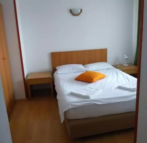 Majatalo Rapsodia Muntilor