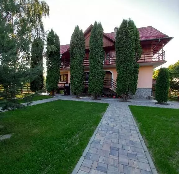 Majatalo Rapsodia Muntilor