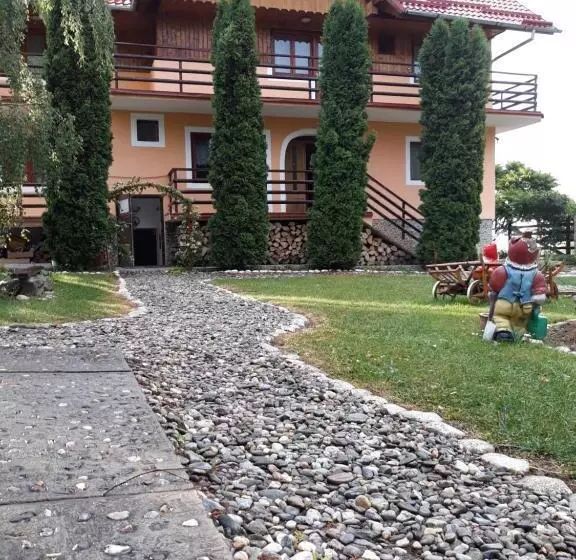 Majatalo Rapsodia Muntilor