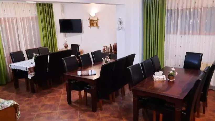 Majatalo Rapsodia Muntilor