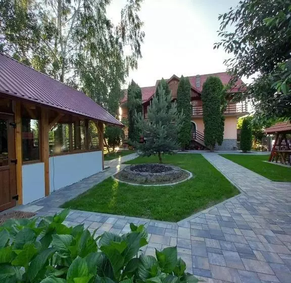 Majatalo Rapsodia Muntilor