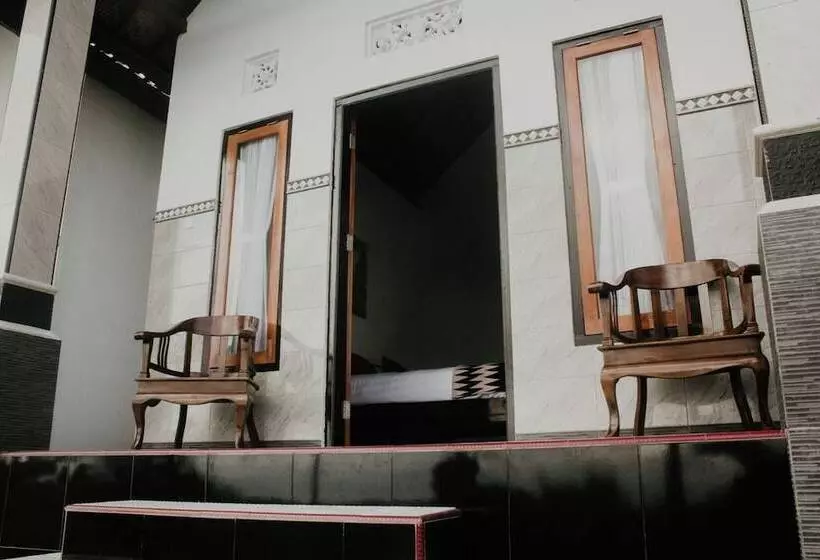 ペンション The Sabho Garden