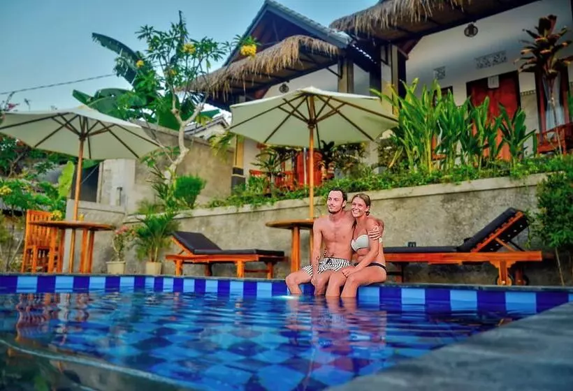 ペンション The Sabho Garden