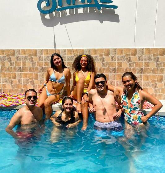 هاستل Sol De Huacachina