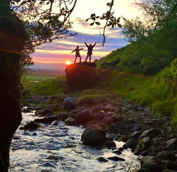 تختخواب و صبحانه Dimon