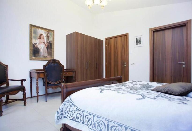 تختخواب و صبحانه Dimon