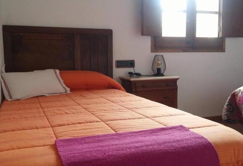 هتل Can Cruset Agroturisme