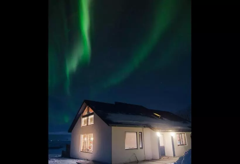 هتل Miðhvammur Farm Stay