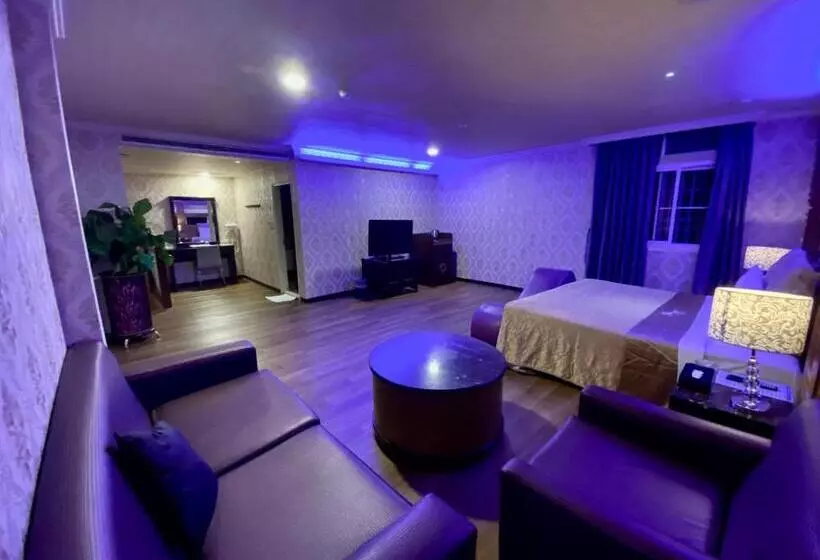 Huang Xing Motel