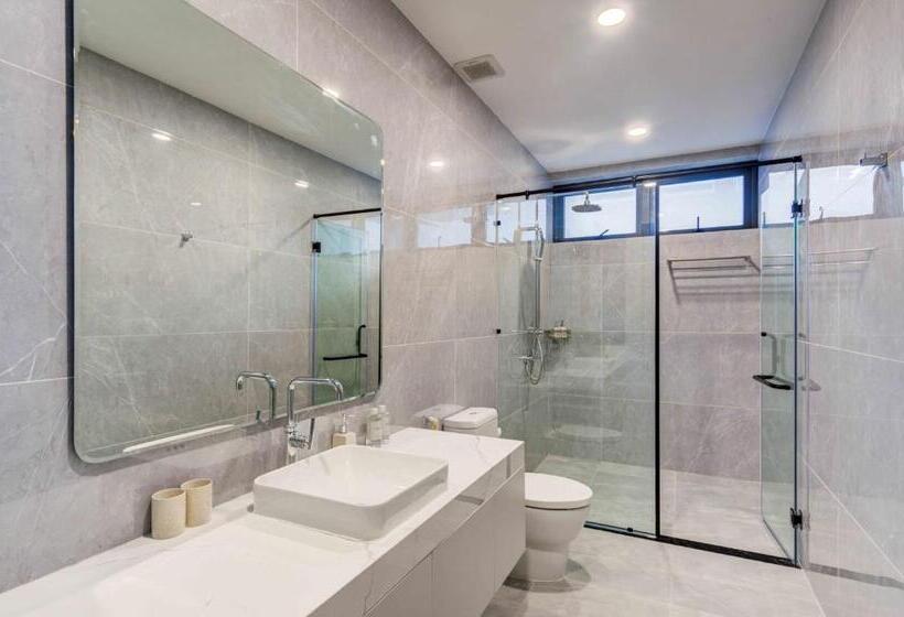 Luxury Dana Beach Resort & Spa