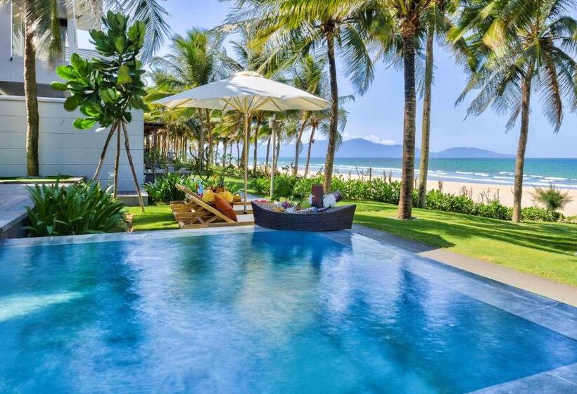 Luxury Dana Beach Resort & Spa