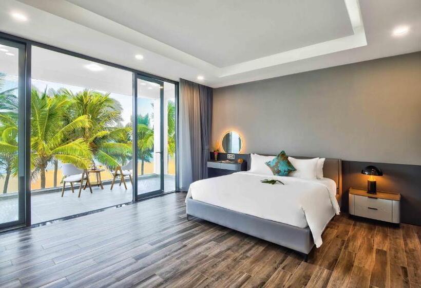 Luxury Dana Beach Resort & Spa