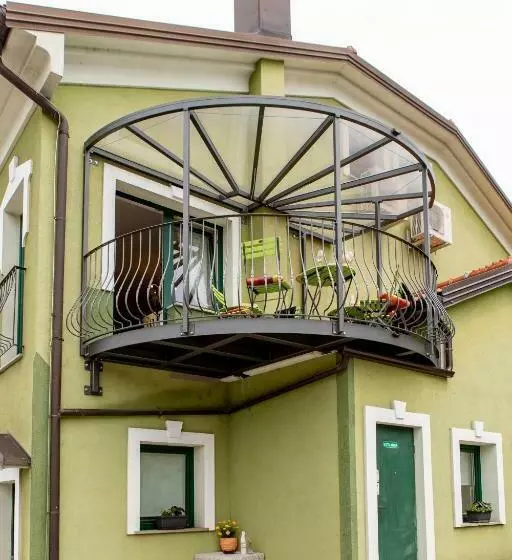 هاستل Rooms Herman