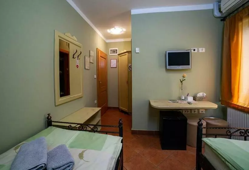 هاستل Rooms Herman