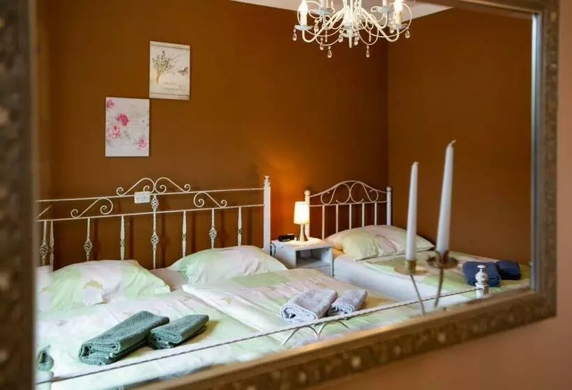 هاستل Rooms Herman