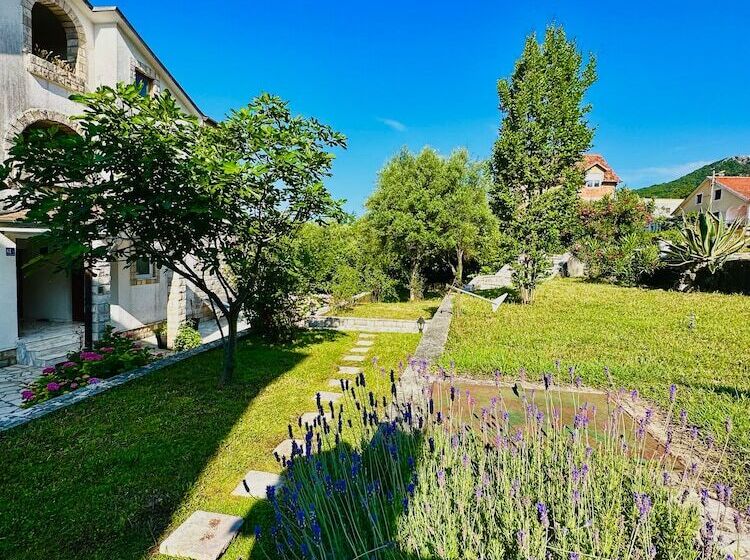 Aparthotel Villa Jovicic