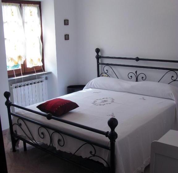 فندق Agriturismo Il Giglio E La Rosa