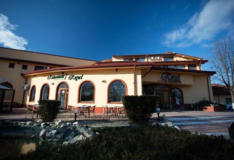 בית מלון כפרי Royal