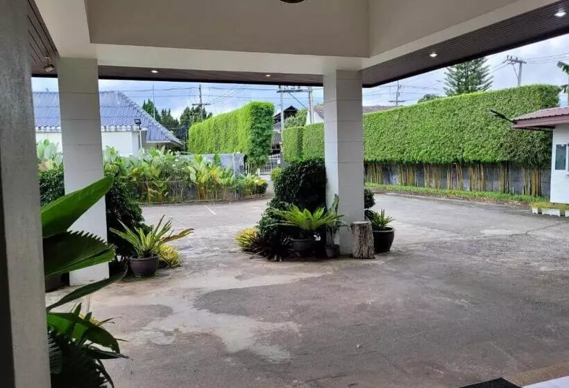 ホテル Wilacha Chiang Rai