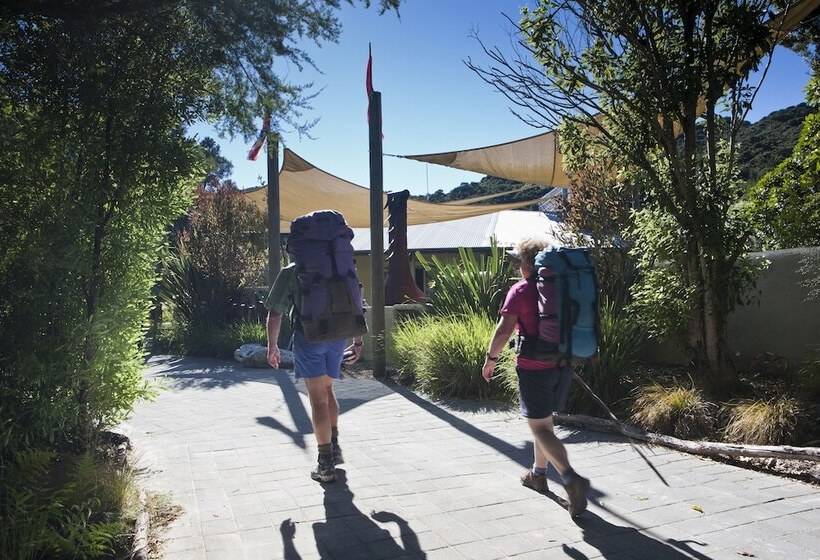 אתר נופש Awaroa Lodge