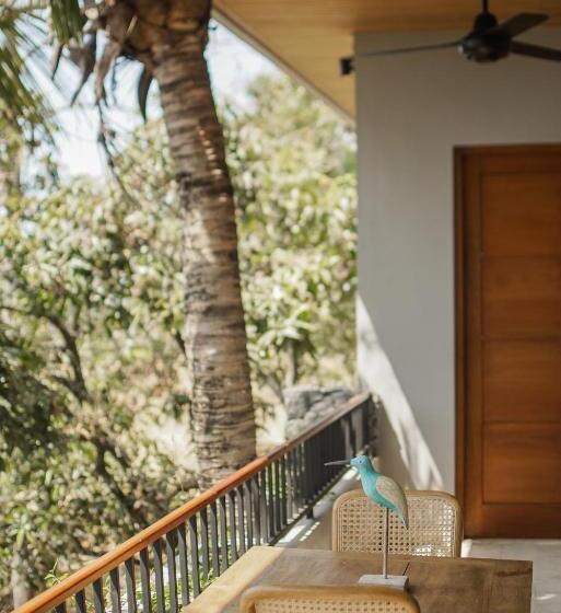 Курорт Sanglung Villas & Suites