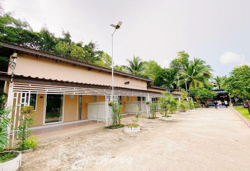 Thmorda Riverview Resort