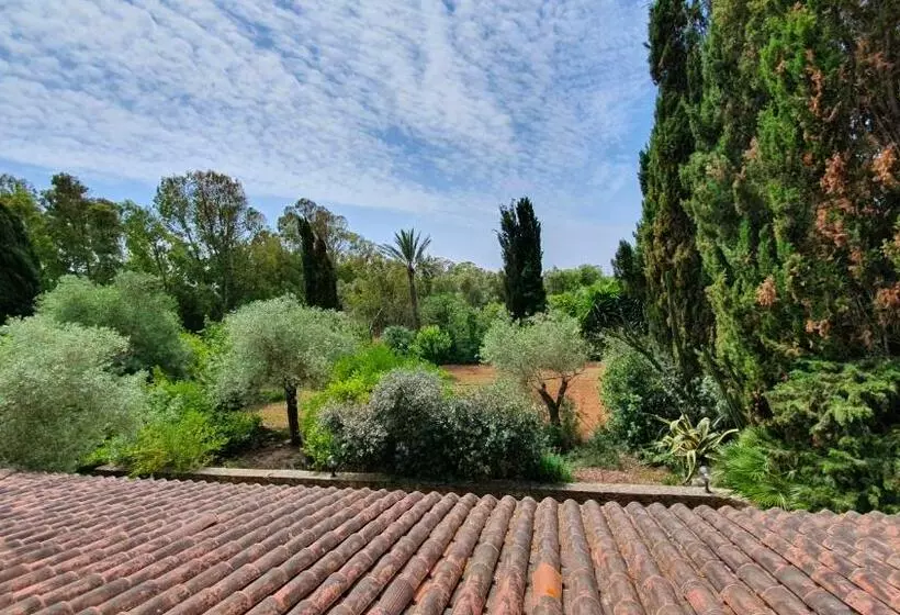 تختخواب و صبحانه Villa Canu