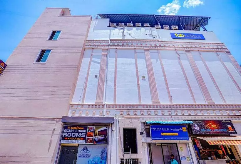 Hotelli Fabexpress Arunachala Guest House