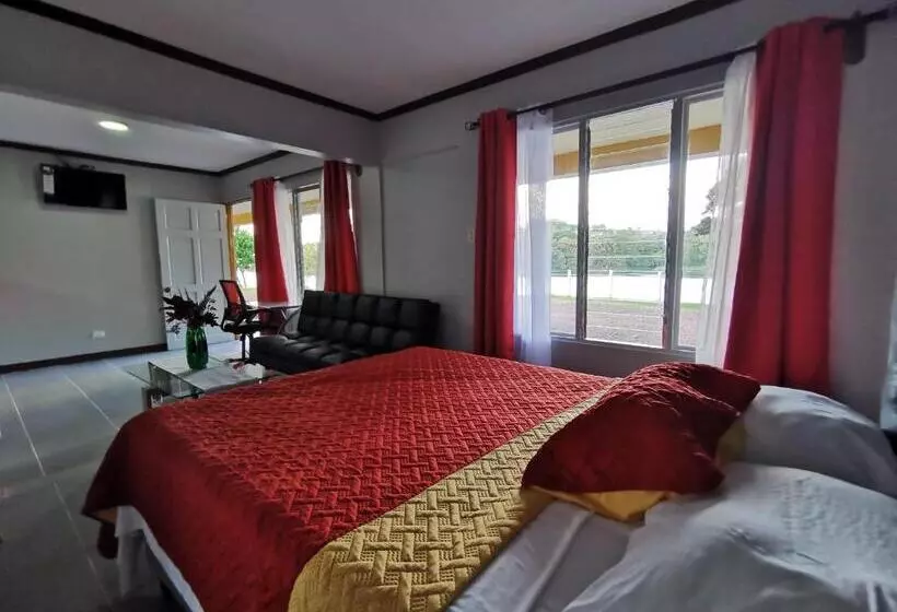 Hotelli Puerto San Luis