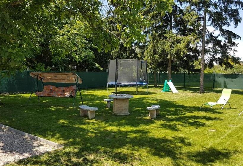 ペンション Ilona Vendégház Dinnyés