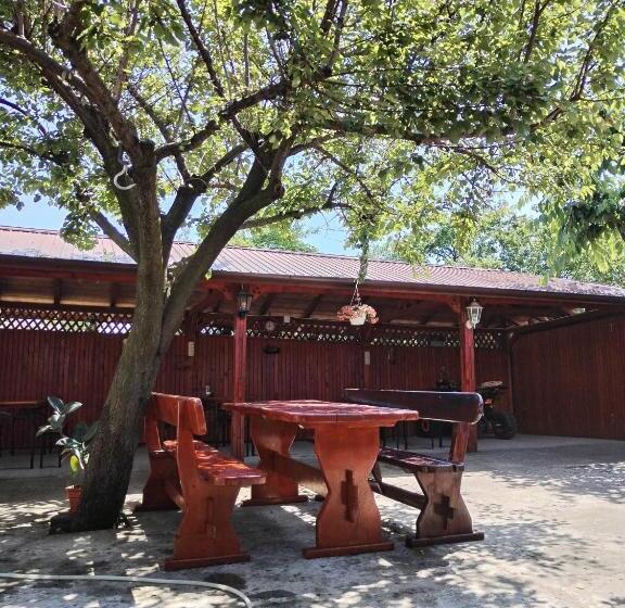 پانسیون La Babusca