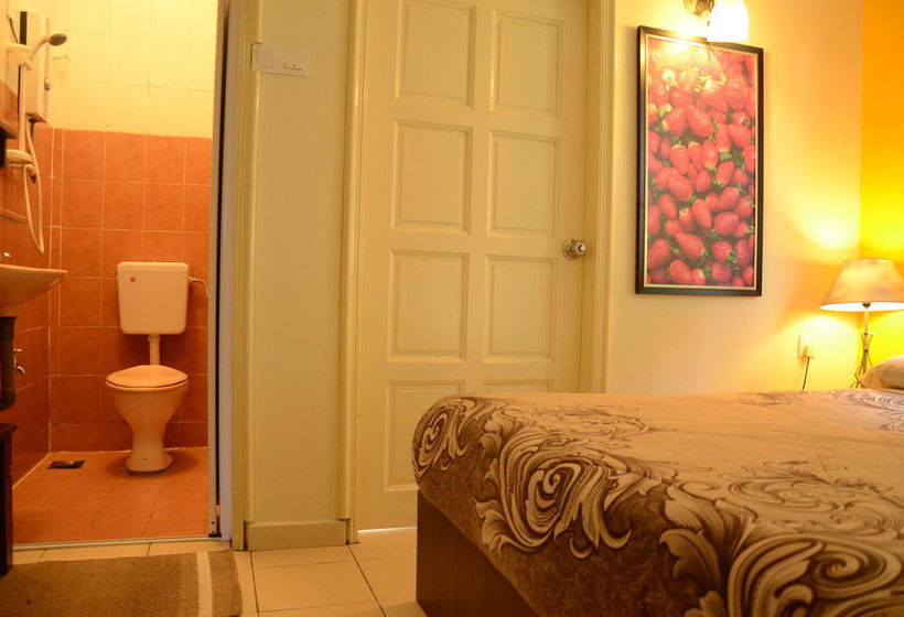 Общежитие Father S Guest House