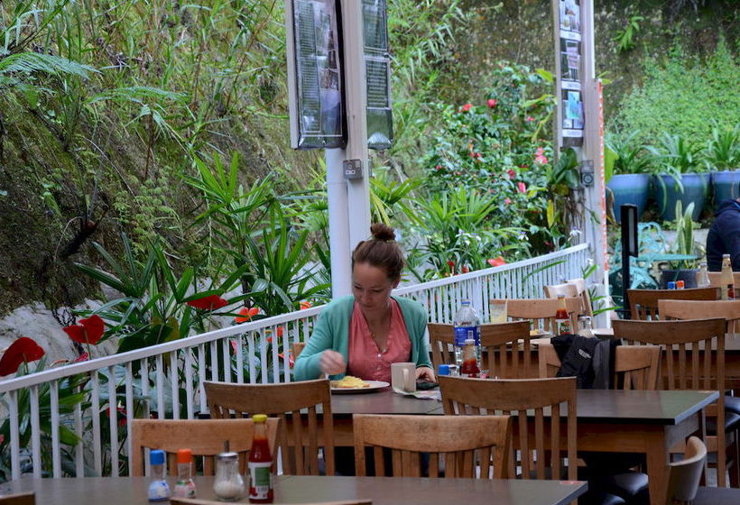 Общежитие Father S Guest House