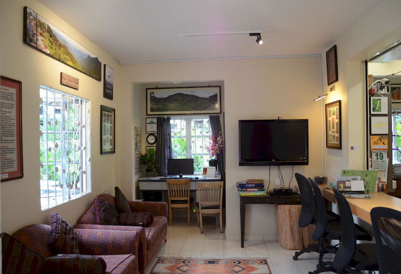 Общежитие Father S Guest House