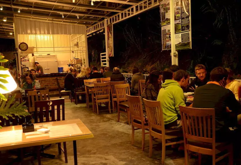 ユースホステル Father S Guest House