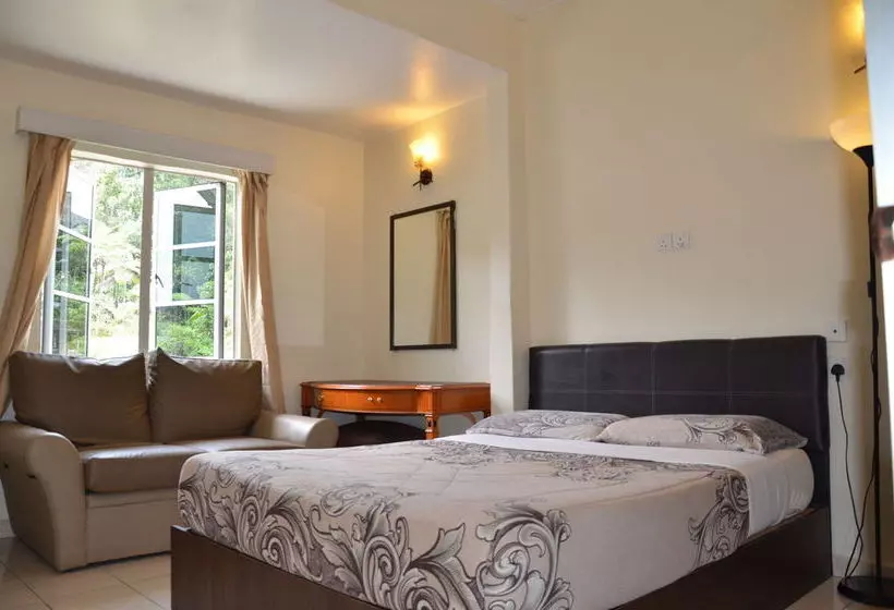 ユースホステル Father S Guest House