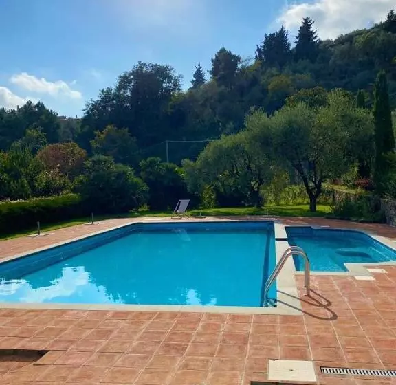 Отель Agriturismo Monte A Pescia