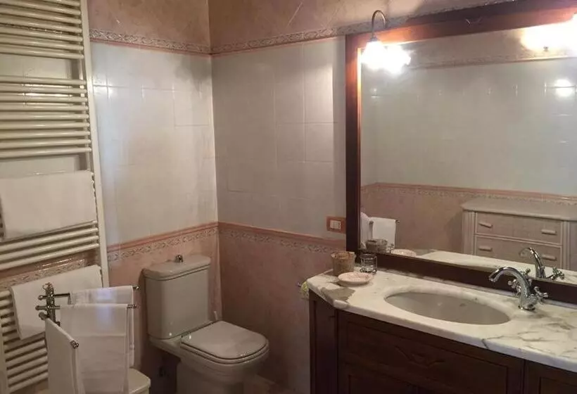 Отель Agriturismo Monte A Pescia