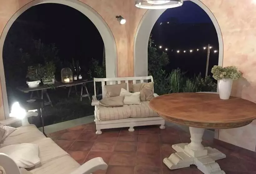 Отель Agriturismo Monte A Pescia