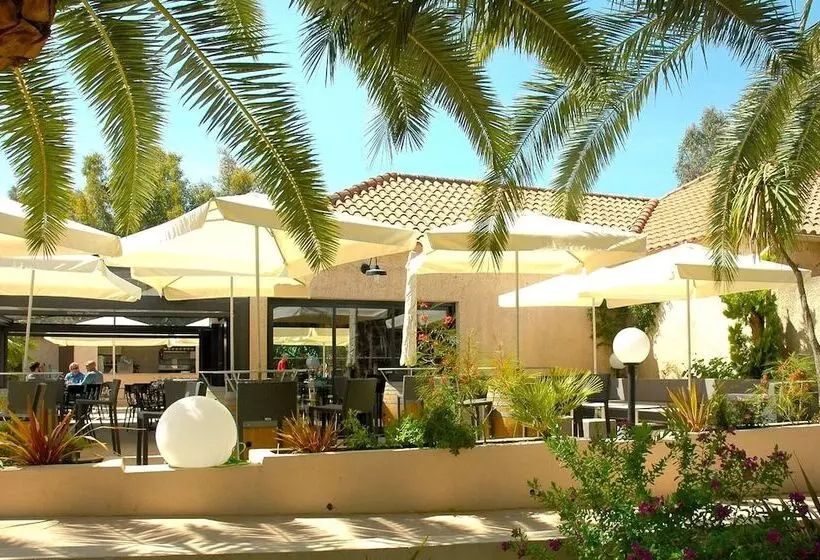 هتل Camping La Pinede