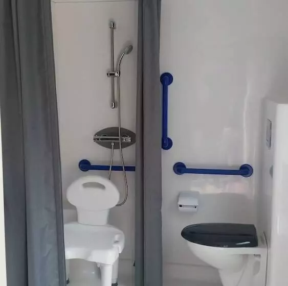 هتل Camping La Pinede