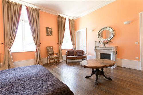 فندق Château De Vallagon