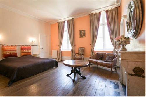 فندق Château De Vallagon