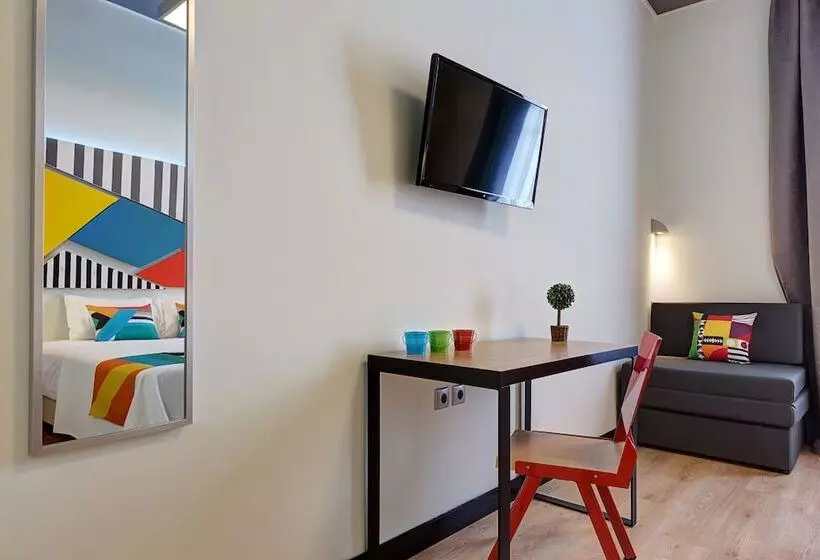 Hotel Colors Central Ladadika