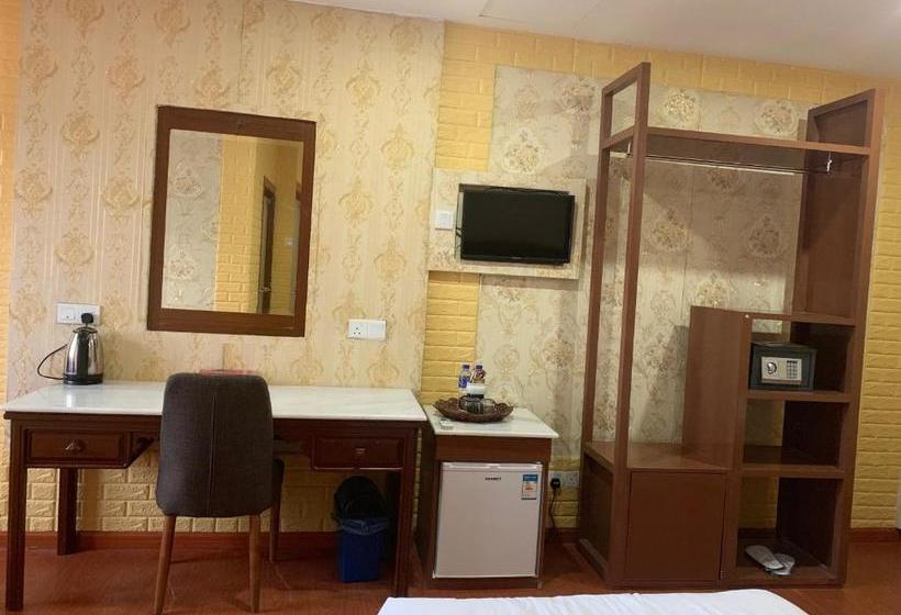 فندق Easy Crystal