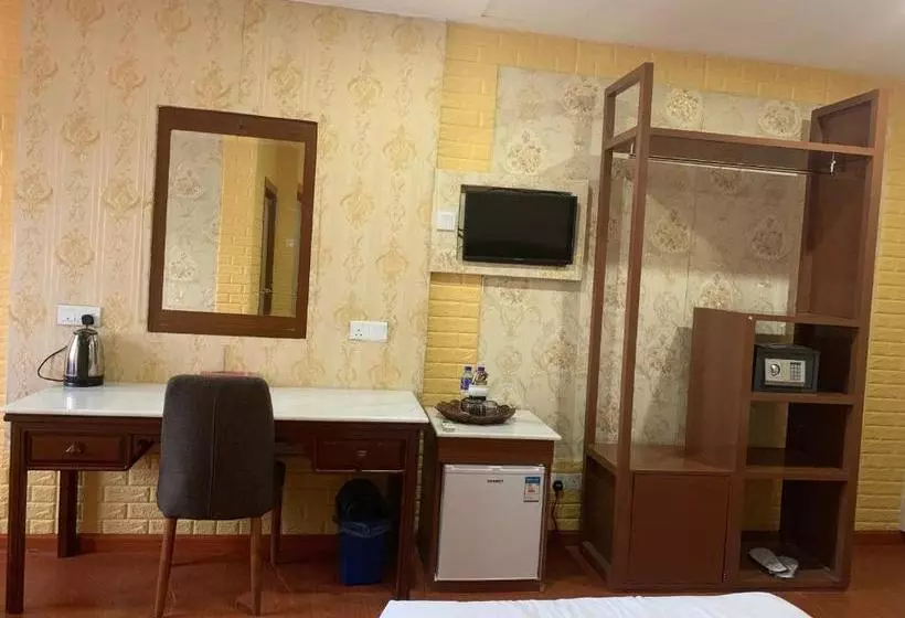 فندق Easy Crystal