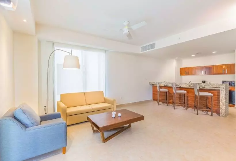 Hotel Hampton Inn & Suites By Hilton Los Cabos