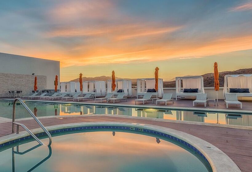 هتل Hampton Inn & Suites By Hilton Los Cabos