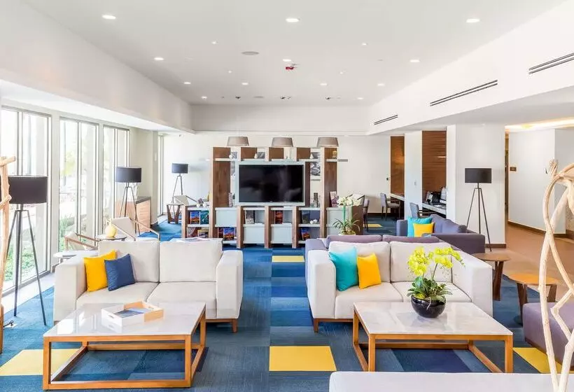 Hotel Hampton Inn & Suites By Hilton Los Cabos