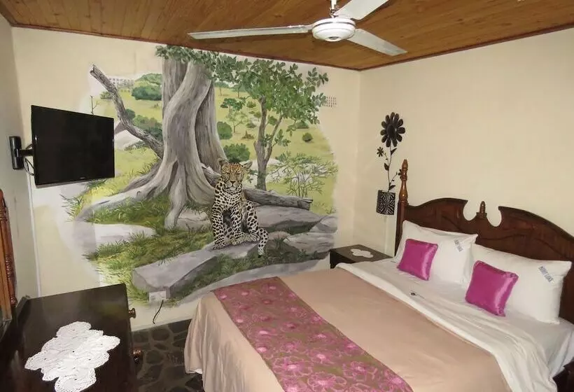 בית מלון כפרי Parrot Lodge